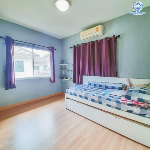 *****บ้านเดี่ยวมือสองย่านนนทบุรี ม.เพอร์เฟคเพลส รัตนาธิเบศร์ เฟส3 หลังมุม! เนื้อที่มากถึง 52.2 ตร.ว. ฟังก์ชัน 3 ห้องนอน 3 ห้องน้ำ 2 ที่จอดรถ บ้านพร้อมอยู่ ต่อเติมเต็มพื้นที่ หน้าบ้านเป็นสวน บนทำเลดี ใกล้เซ็นทรัลรัตนาธิเบศร์, ทางด่วน "งามวงศ์วาน" และรถไฟฟ้าสายสีม่วง "สถานีไทรม้า"